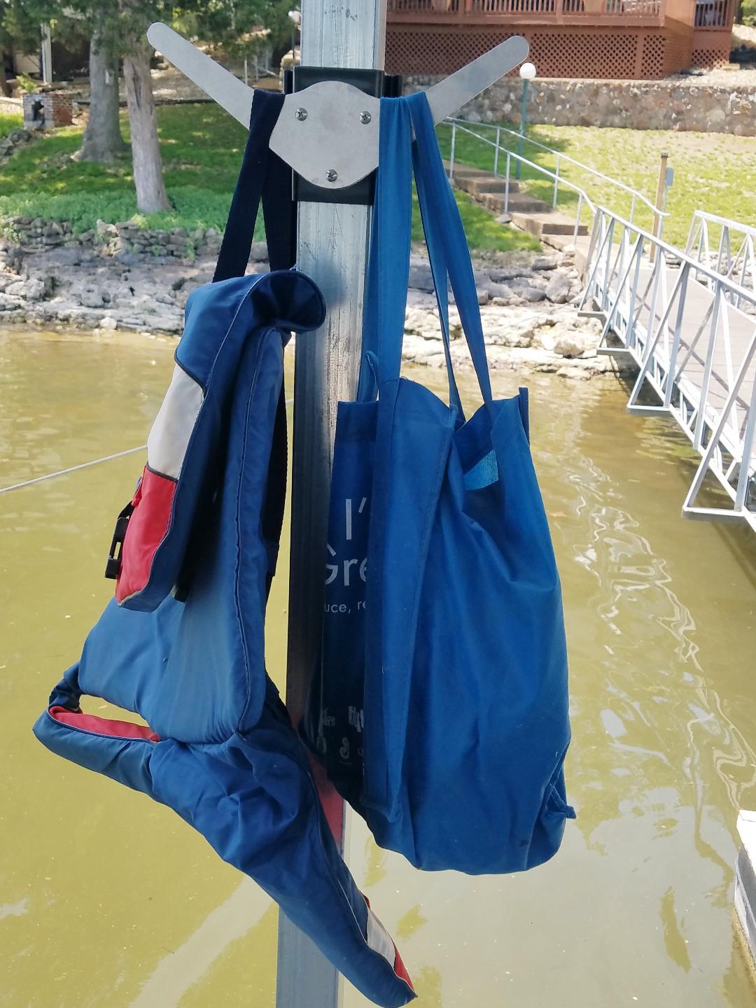 Hook - Dock Essentials